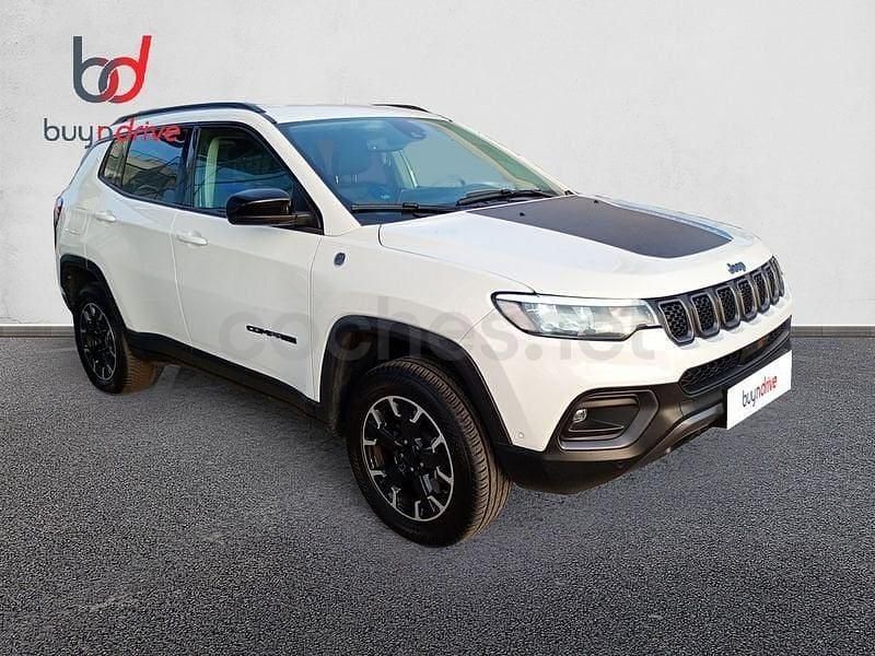 Usado Jeep Compass Trailhawk 240 CV (176 kW) 2022 Blanco SUV
