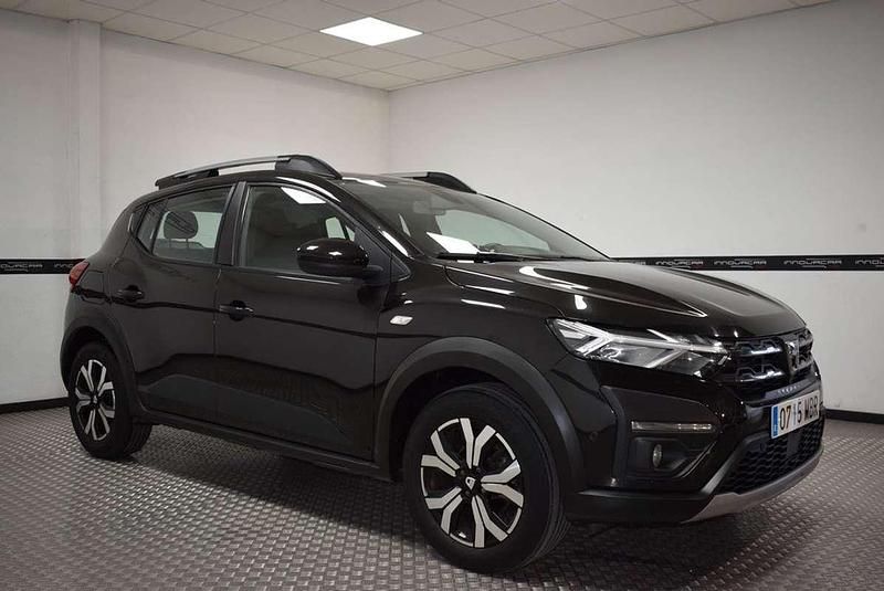 Usado Dacia Sandero Expression 90 CV (66 kW) 2022 Negro Utilitario