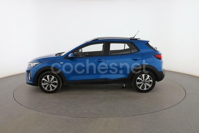 Usado Kia Stonic 84 CV (61 kW) 2022 Azul SUV