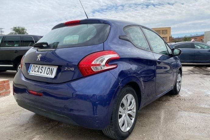 Usado Peugeot 208 82 CV (60 kW) 2014 Azul Utilitario