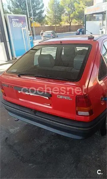 Usado Opel Kadett S 82 CV (60 kW) 1988 Rojo Utilitario