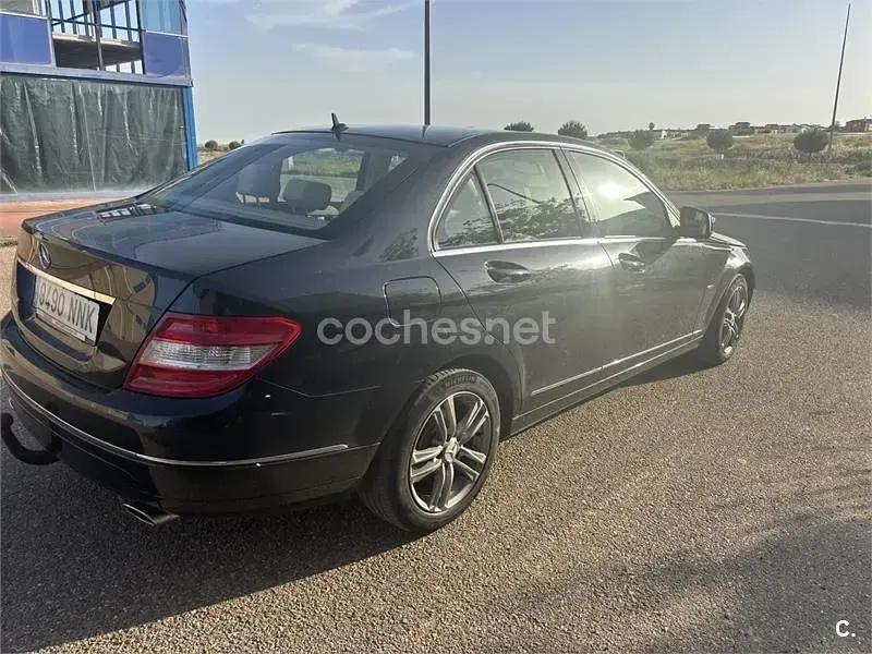 Usado Mercedes C230 Elegance 204 CV (150 kW) 2008 Negro Berlina