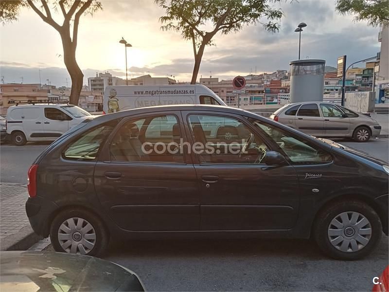Negro Usado 2006 Citroën Xsara Picasso Monovolumen | 2500 € (Precio justo) - Imagen 1/4