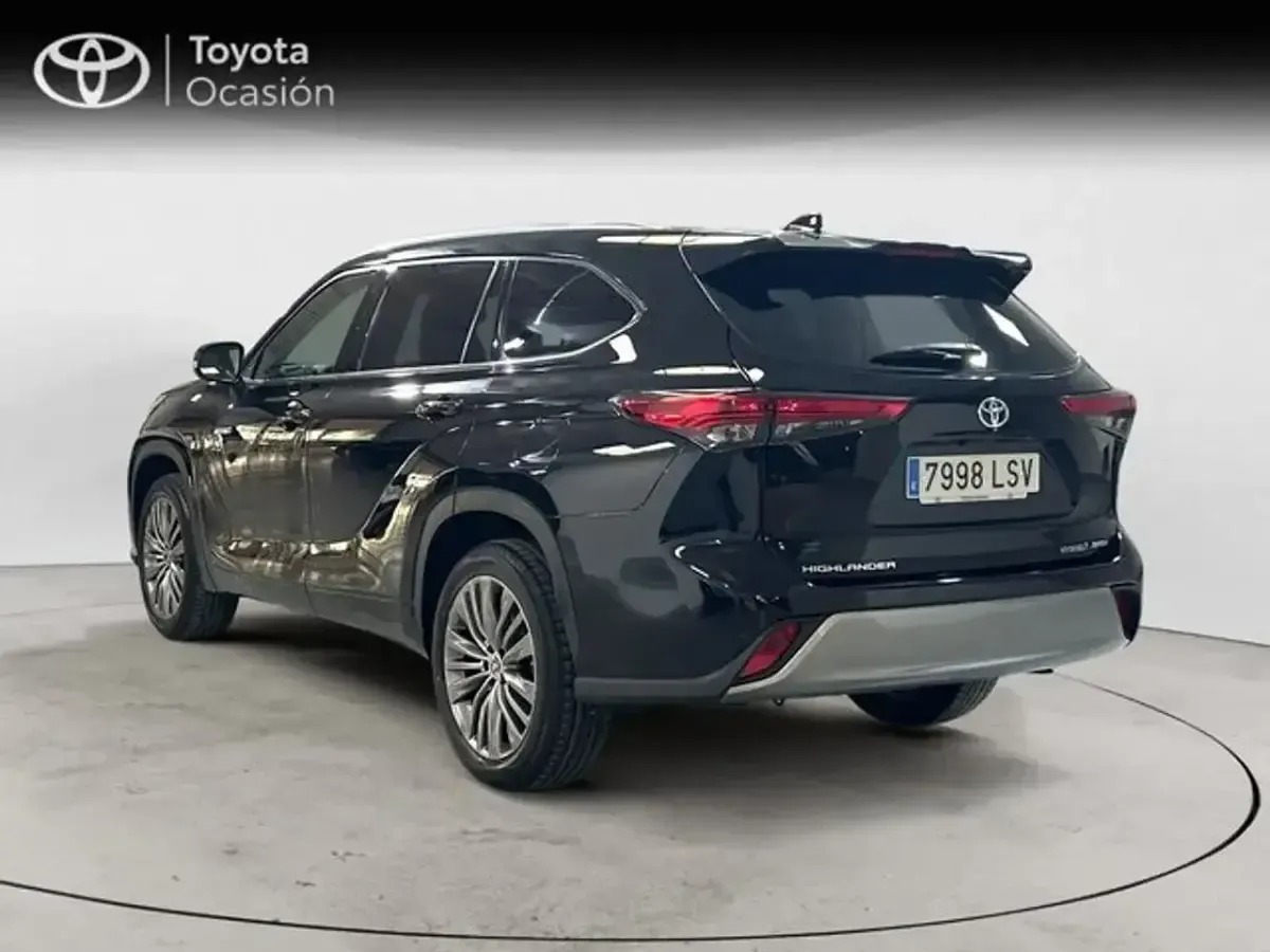 Usado Toyota Highlander Advance 248 CV (182 kW) 2021 Negro SUV