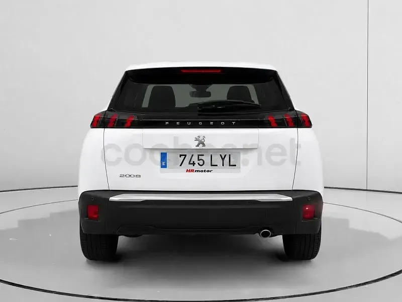 Usado Peugeot 2008 Active 110 CV (80 kW) 2022 Blanco SUV