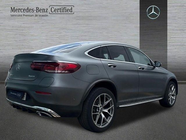 Usado Mercedes GLC300e AMG line 306 CV (225 kW) 2021 Gris selenita
