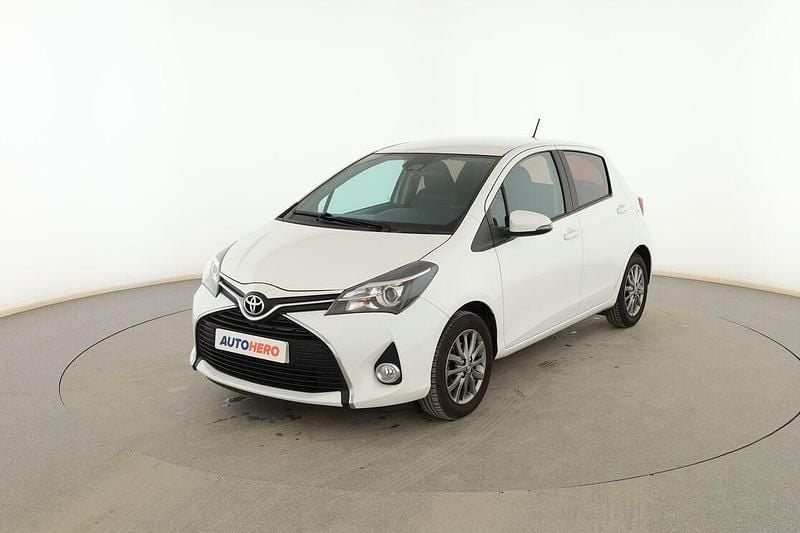 Usado Toyota Yaris Active 100 CV (73 kW) 2016 Blanco Berlina