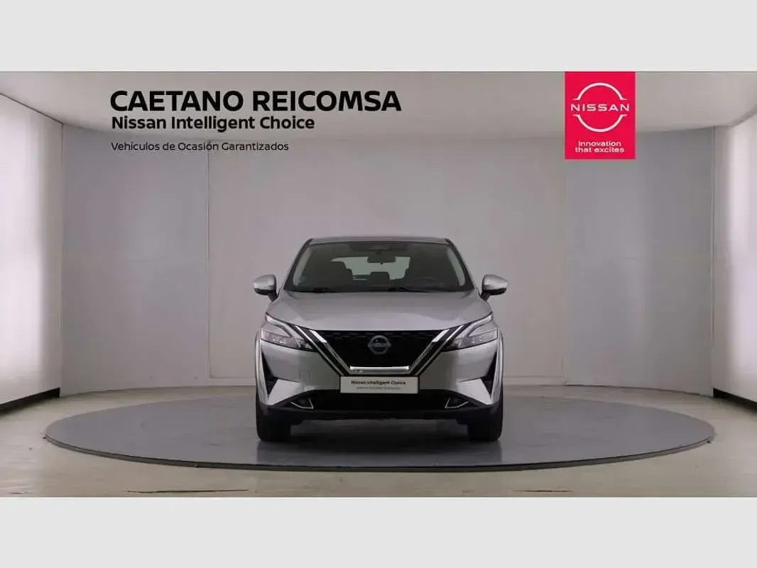 Usado Nissan Qashqai Acenta 140 CV (102 kW) 2022 Plateado SUV
