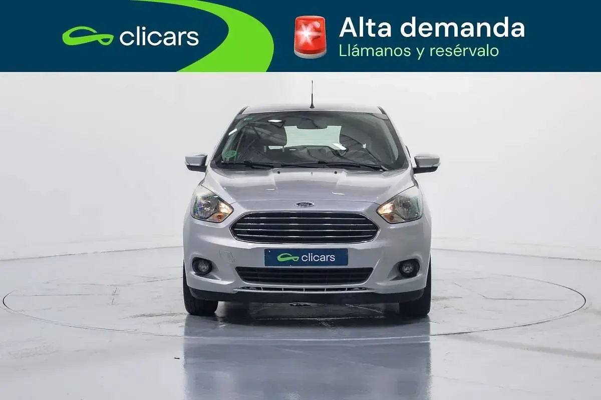 Usado Ford Ka Plus Ultimate 86 CV (63 kW) 2018 Gris Utilitario