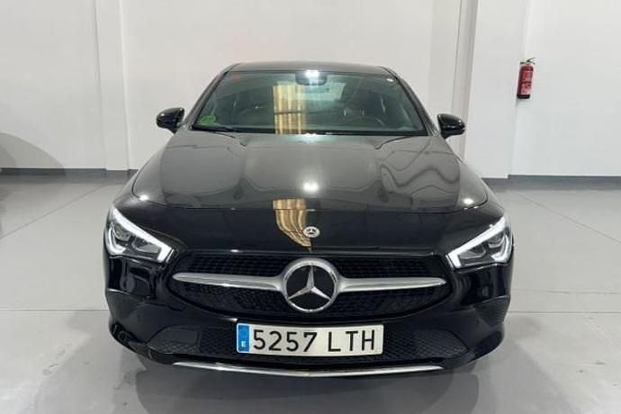 Usado Mercedes CLA220 Advantage 130 CV (95 kW) 2021 Berlina