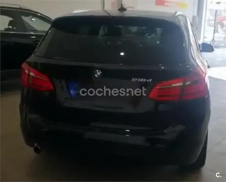 Usado BMW 218 150 CV (110 kW) 2017 Negro Familiar