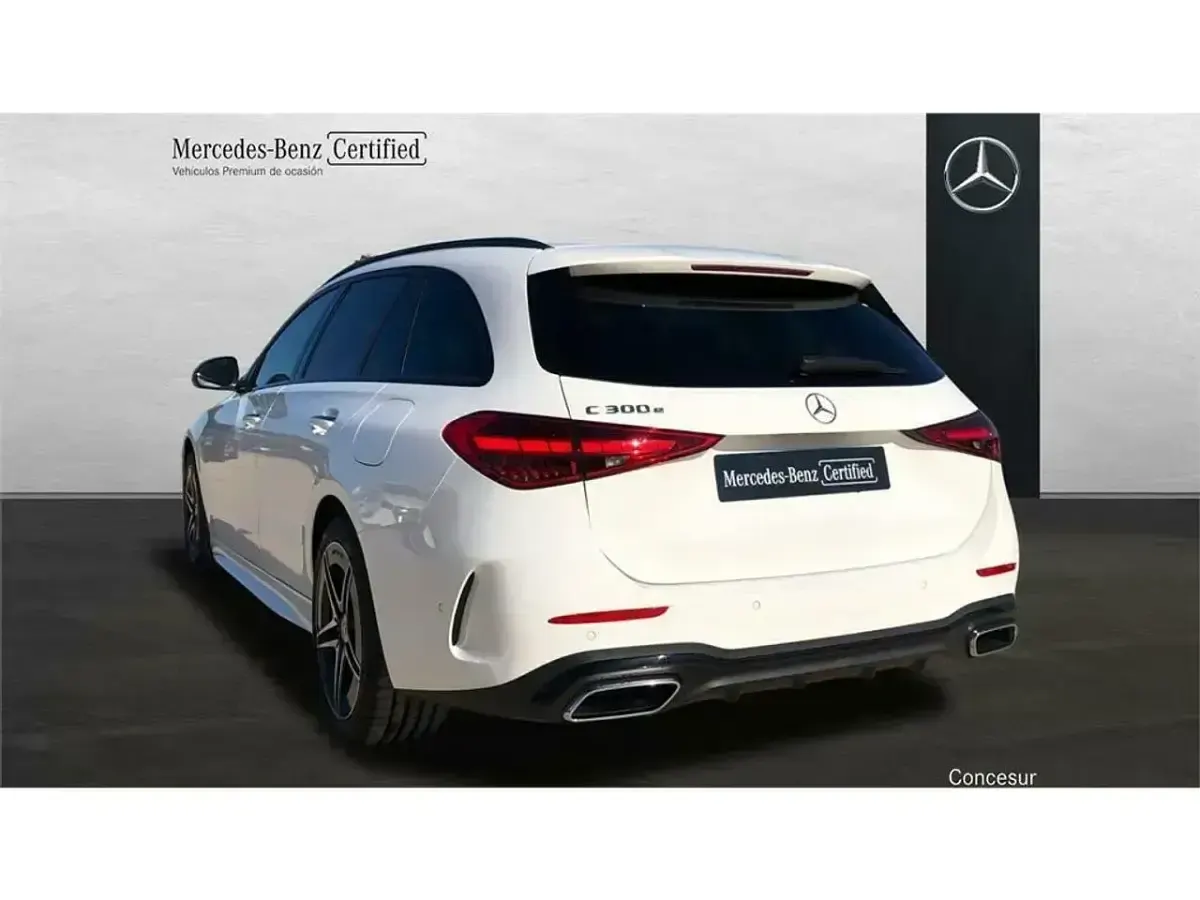 Usado Mercedes C300e 313 CV (230 kW) 2022 Blanco Familiar