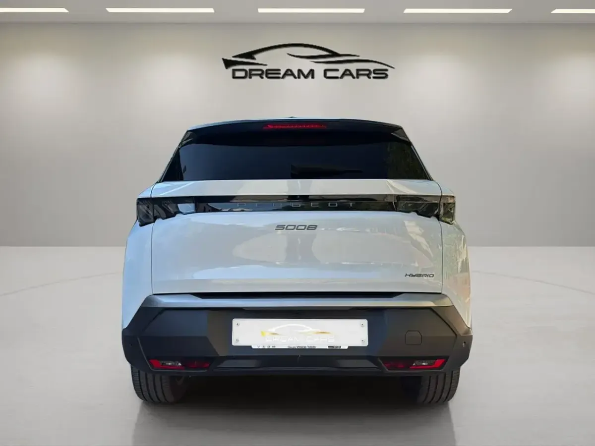 Usado Peugeot 5008 GT 136 CV (100 kW) 2024 Blanco SUV