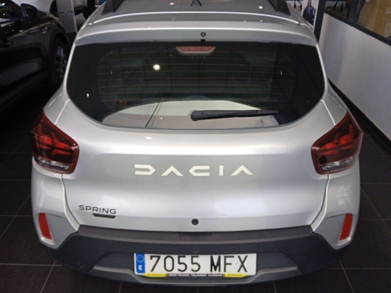 Usado Dacia Spring Extreme 47 kW (65 CV) 2023 Gris Utilitario
