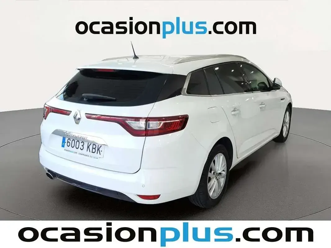 Usado Renault Mégane GrandTour Zen 132 CV (97 kW) 2017 Blanco Familiar
