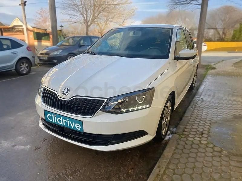 Usado Skoda Fabia Ambition 75 CV (55 kW) 2016 Blanco Berlina