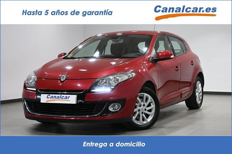 Usado Renault Mégane III Dynamique 110 CV (80 kW) 2013 Granate