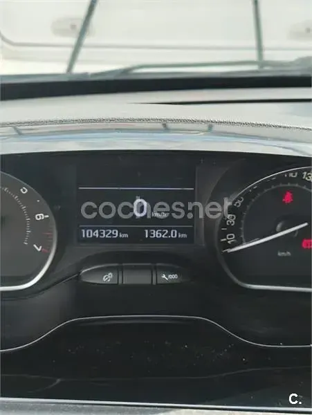 Usado Peugeot 208 82 CV (60 kW) 2019 Gris / plata Utilitario