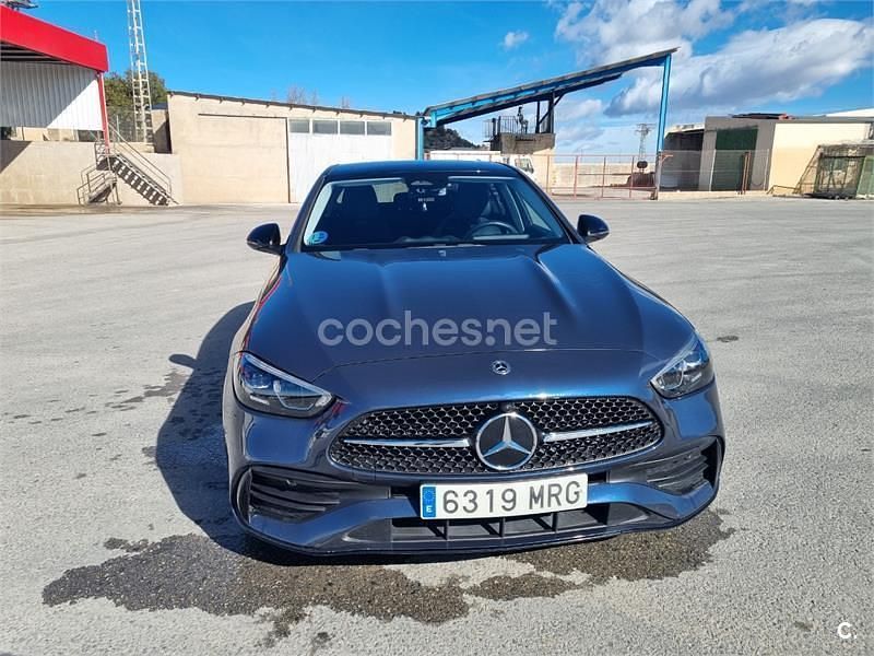 Używany Mercedes C200 163 KM (119 kW) 2024 Niebieski Sedan/Limuzyna