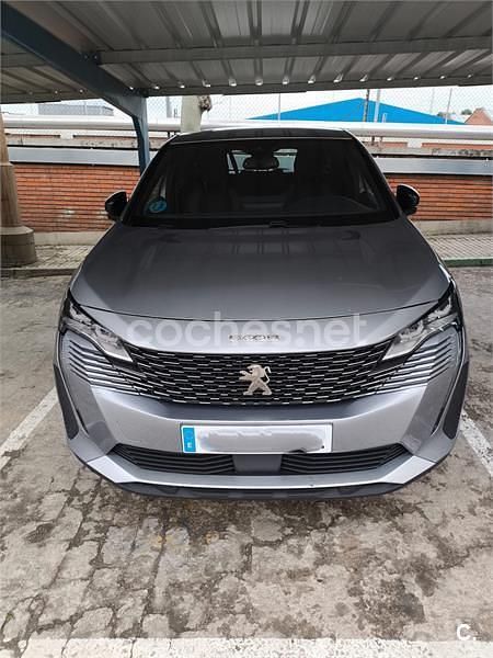 Usado Peugeot 5008 Active 136 CV (100 kW) 2024 Gris / plata SUV
