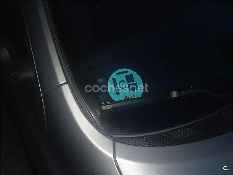 Usado Nissan Micra Visia+ 80 CV (58 kW) 2006 Gris / plata Berlina
