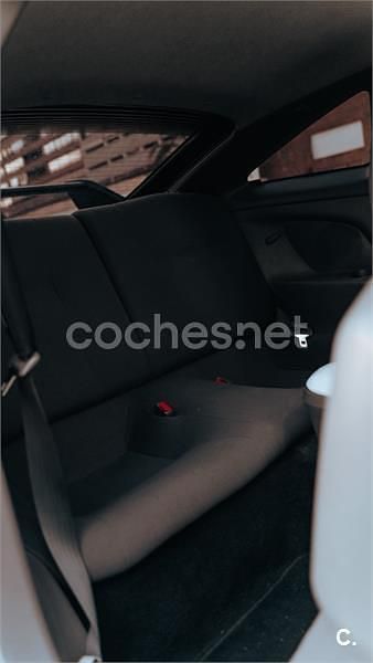 Usado Toyota Celica 143 CV (105 kW) 2000 Negro Coupe