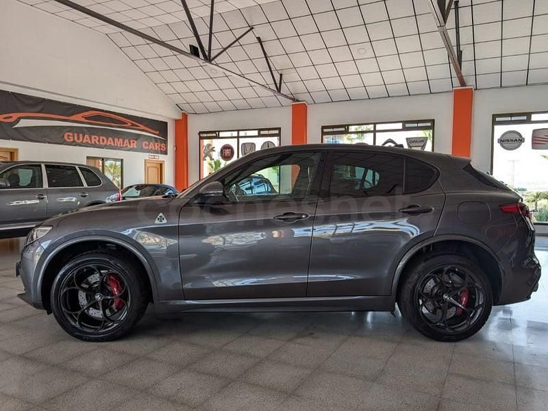 Usado Alfa Romeo Stelvio 510 CV (375 kW) 2018 Gris / plata SUV