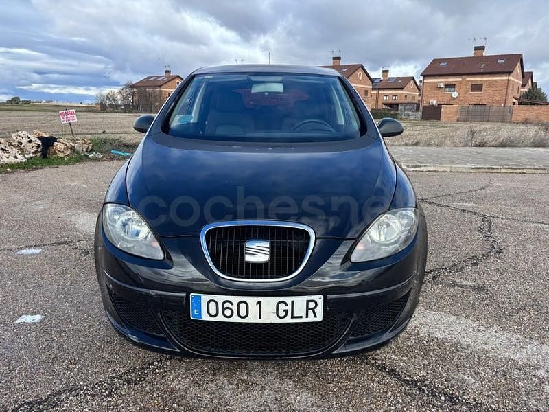 Usado Seat Altea 85 CV (62 kW) 2009 Negro Monovolumen