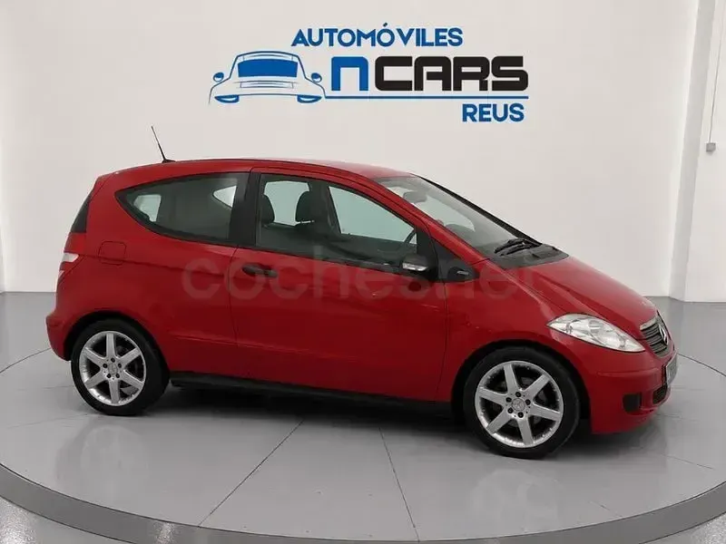 Usado Mercedes A150 Avantgarde 95 CV (69 kW) 2006 Rojo Berlina