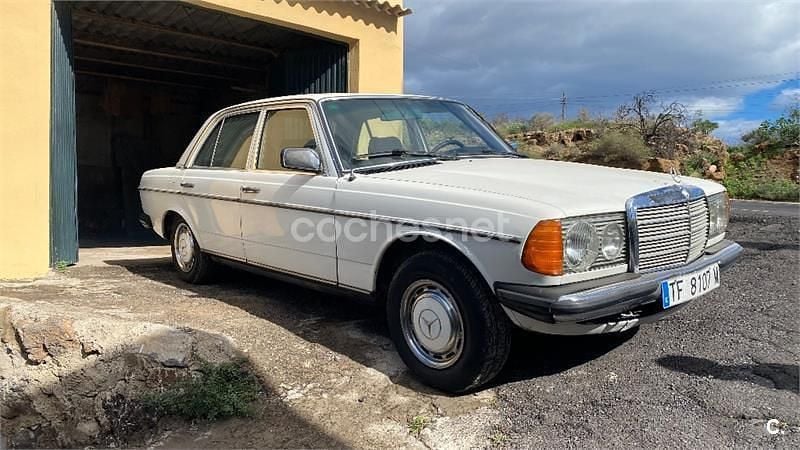 Blanco Usado 1982 Mercedes 200 Berlina | 4300 € - Imagen 1/4