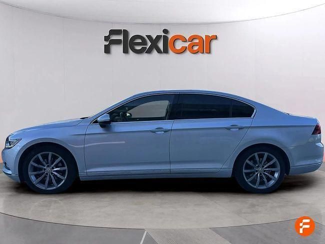 Usado VW Passat Advance 120 CV (88 kW) 2019 Gris Berlina