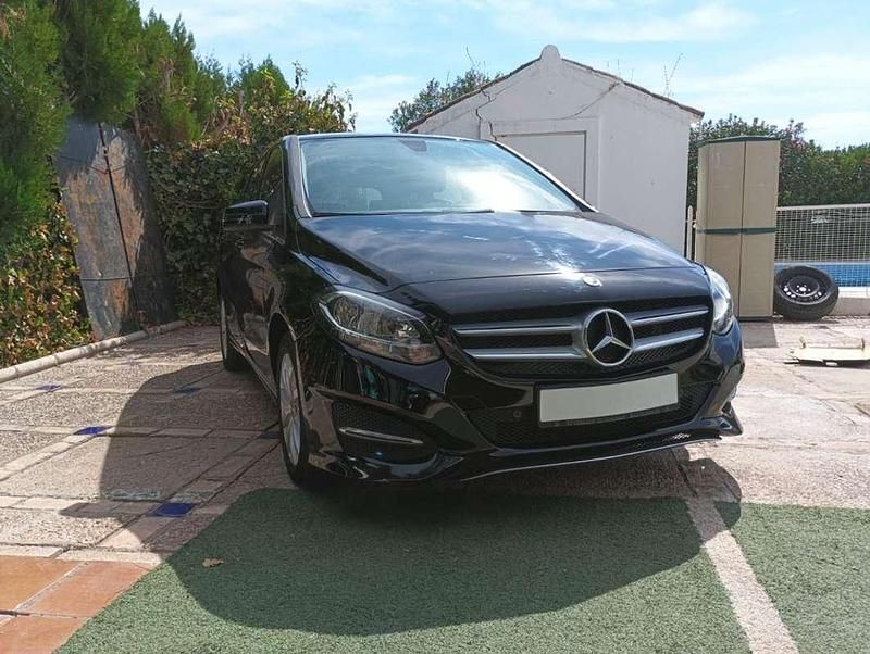 Negro Usado 2018 Mercedes B200 Monovolumen | 7500 € (Super precio) - Imagen 1/4