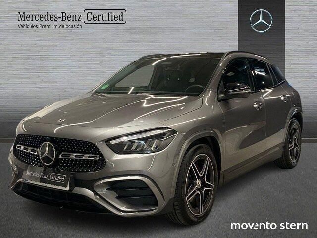 Usado Mercedes GLA200 AMG line 150 CV (110 kW) 2025 Gris SUV