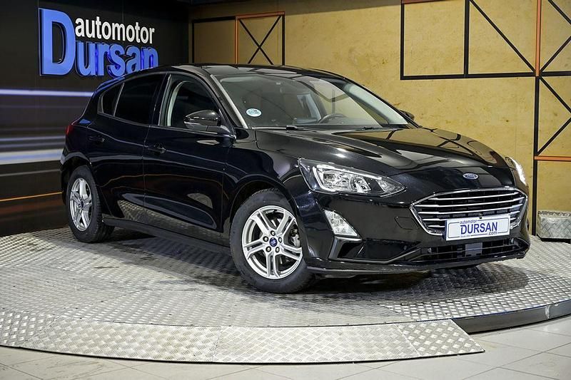 Usado Ford Focus Trend 120 CV (88 kW) 2022 Negro Berlina