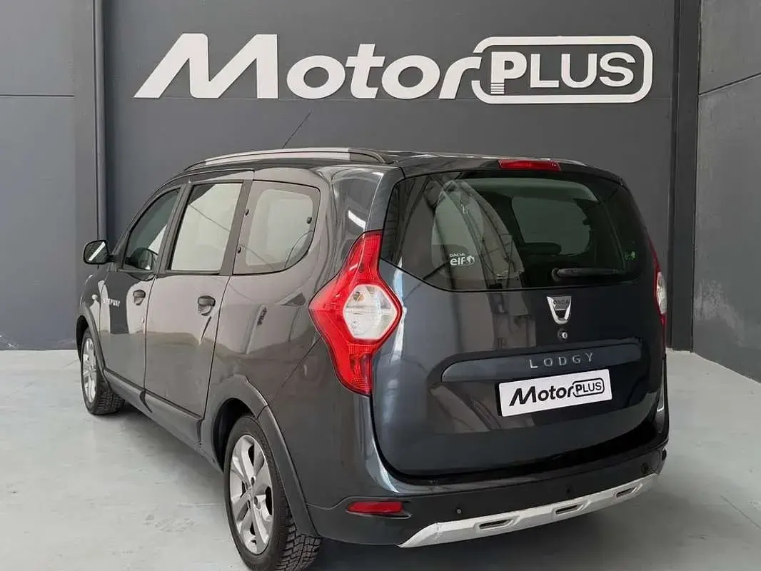 Usado Dacia Lodgy Lauréate 90 CV (66 kW) 2014 Azul Monovolumen