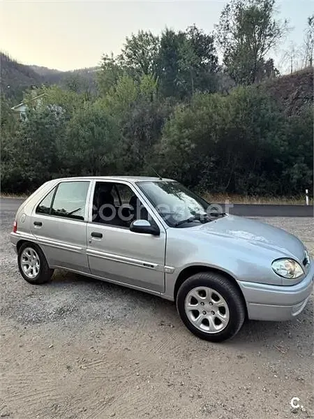 Usado Citroën Saxo 58 CV (42 kW) 2000 Gris / plata Utilitario