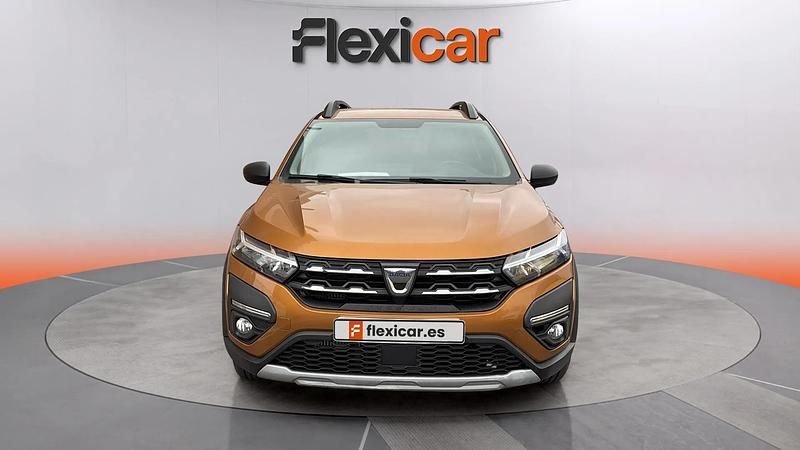 Begagnad Dacia Sandero Comfort 91 HK (66 kW) 2021 Orange Halvkombi