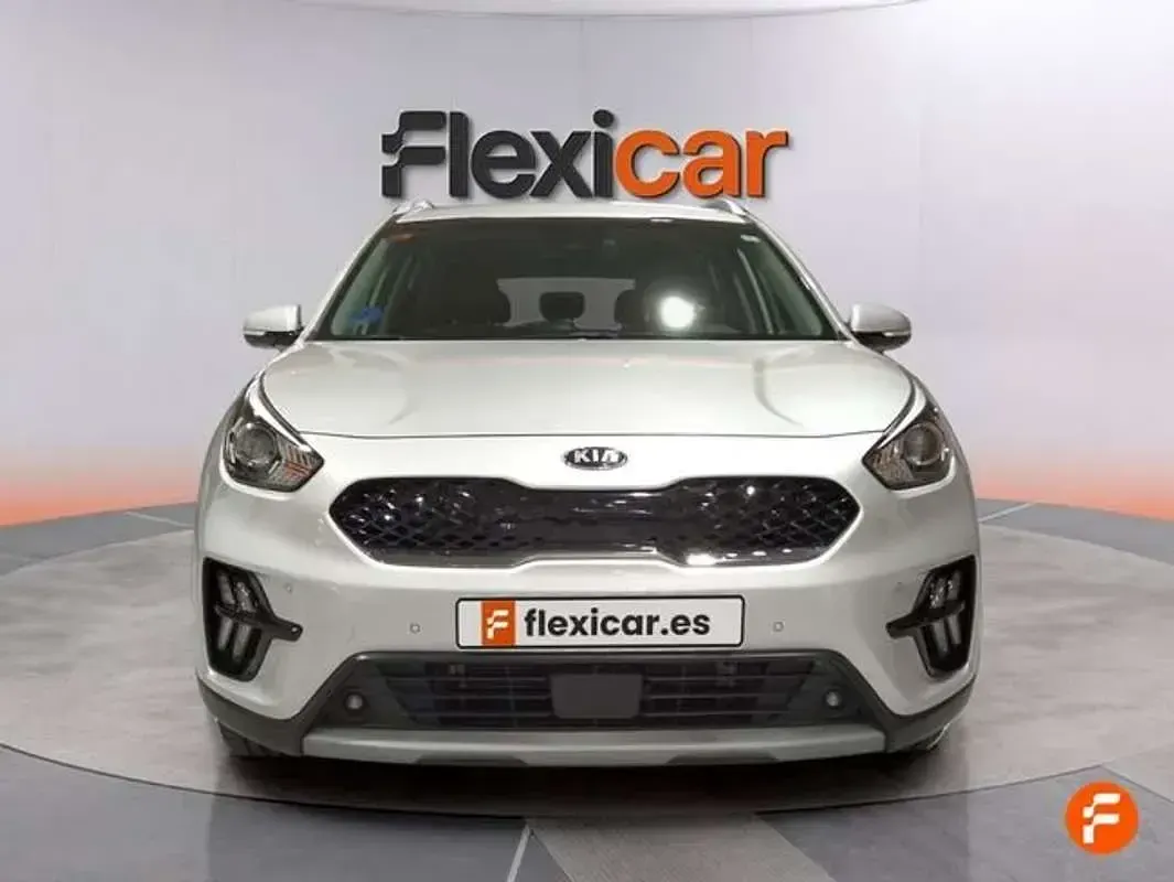 Usado Kia Niro 141 CV (103 kW) 2020 Gris SUV