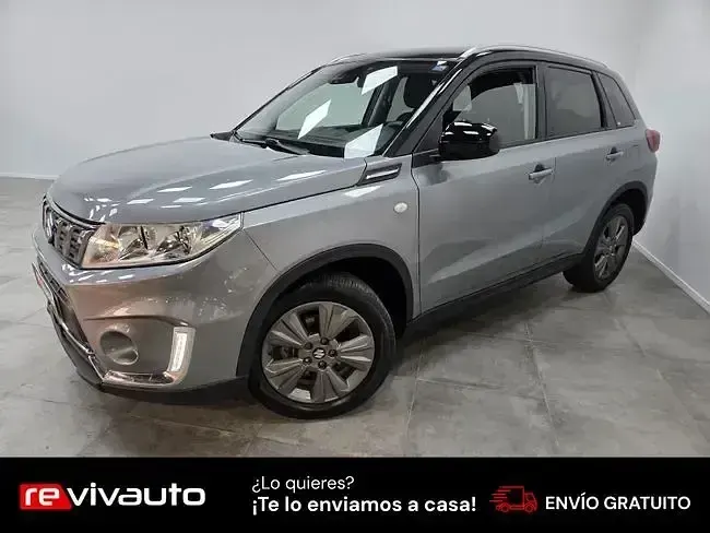 Usado Suzuki Vitara 111 CV (81 kW) 2019 Gris / plata SUV