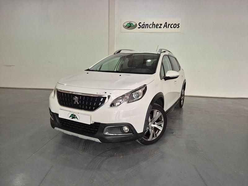 Usado Peugeot 2008 Allure 100 CV (73 kW) 2019 Blanco SUV