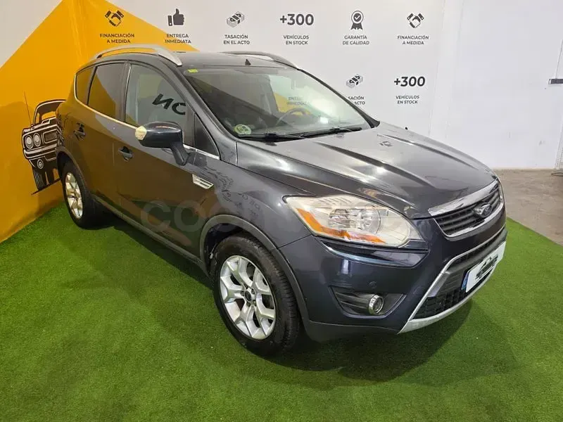 Usado Ford Kuga Trend 140 CV (102 kW) 2010 Azul SUV