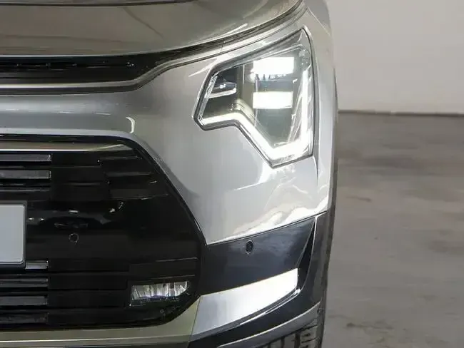 Usado Kia Niro 141 CV (103 kW) 2024 Gris SUV