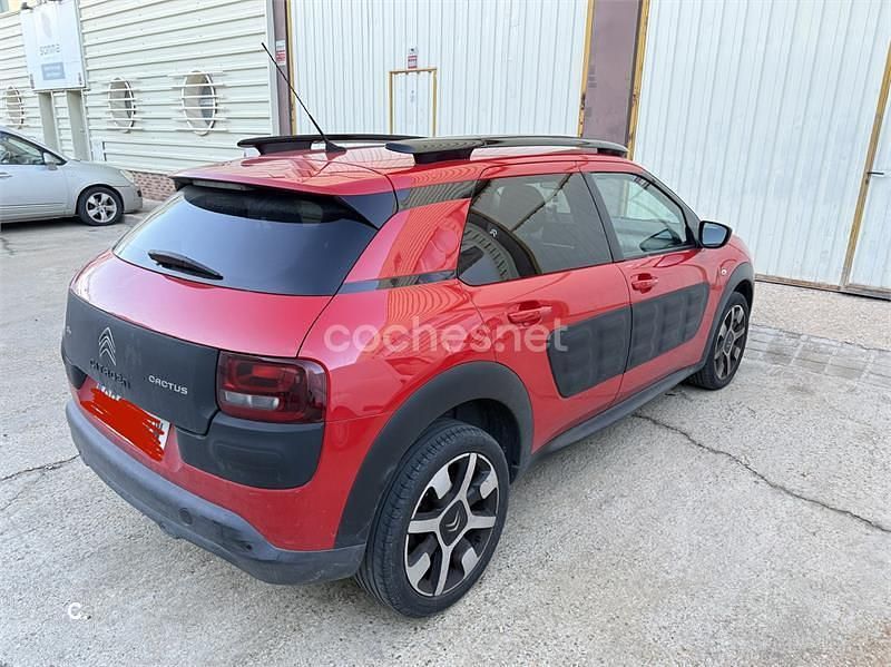 Rojo Usado 2015 Citroën C4 Cactus Shine Edition Utilitario | 5800 € (Buen precio) - Imagen 1/4