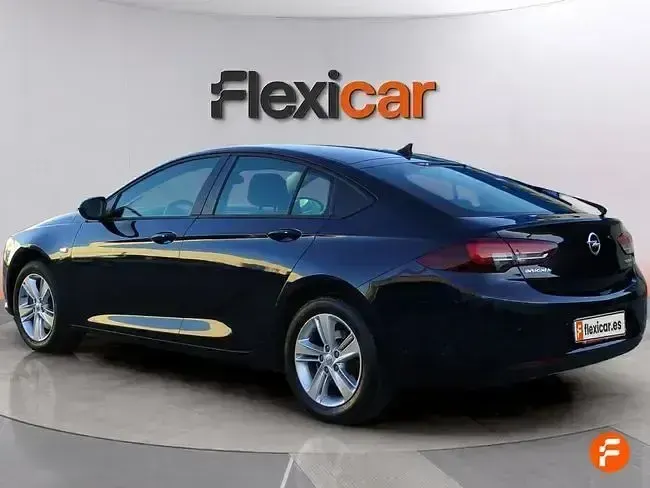 Usado Opel Insignia 136 CV (100 kW) 2019 Negro Berlina