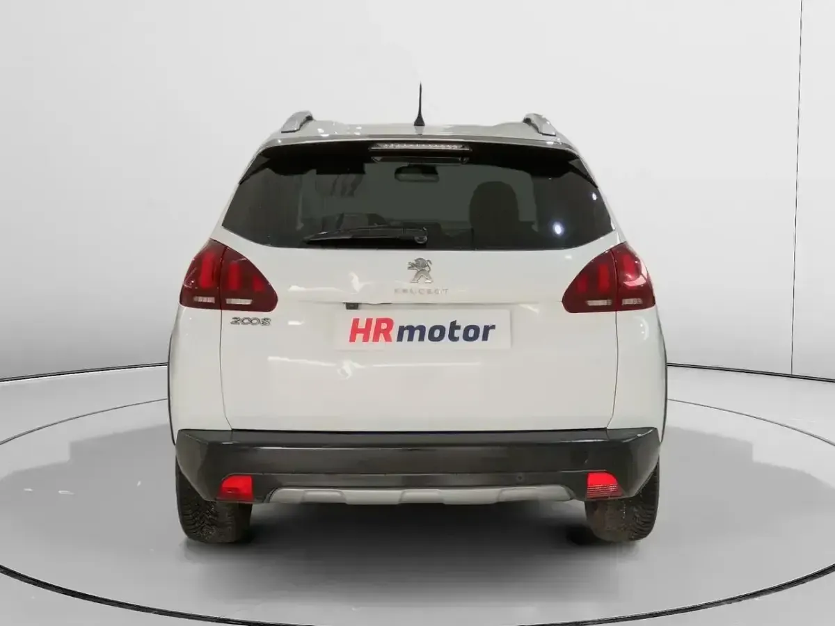 Usado Peugeot 2008 Allure 110 CV (80 kW) 2018 Blanco SUV