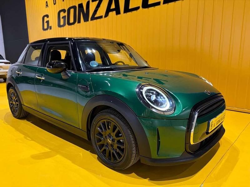 Usado Mini Cooper 136 CV (100 kW) 2023 Verde Utilitario