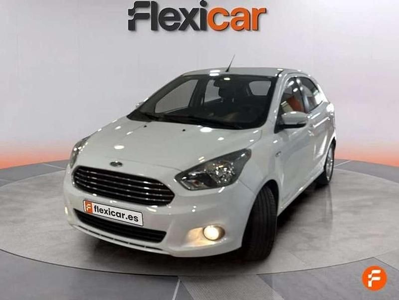 Usado Ford Ka Plus Ultimate 86 CV (63 kW) 2018 Blanco Utilitario