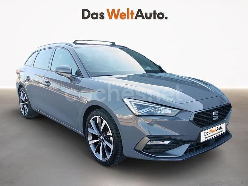 Gris / plata Usado 2024 Seat Leon FR Familiar | 25.900 € (Un poco caro) - Imagen 1/4