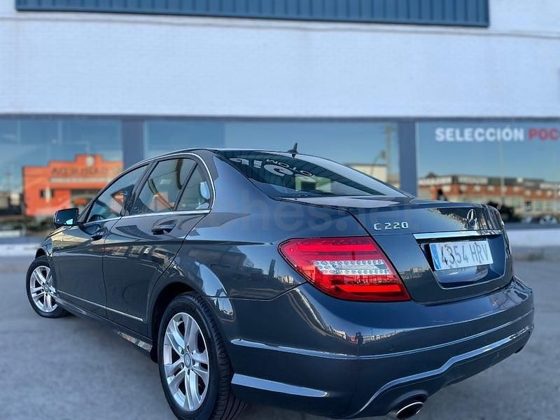 Usado Mercedes C220 Avantgarde 170 CV (125 kW) 2014 Gris / plata Berlina