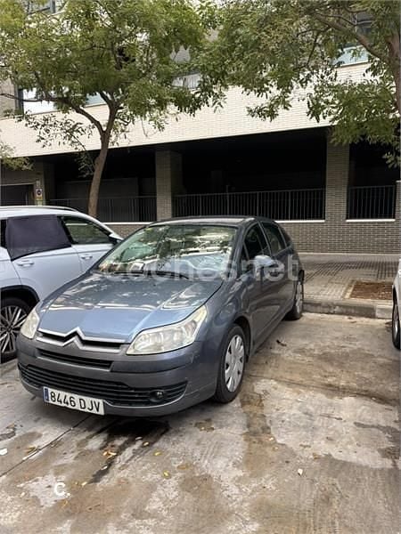 Gris / plata Usado 2005 Citroën C4 Exclusive Berlina | 2800 € (Precio justo) - Imagen 1/4